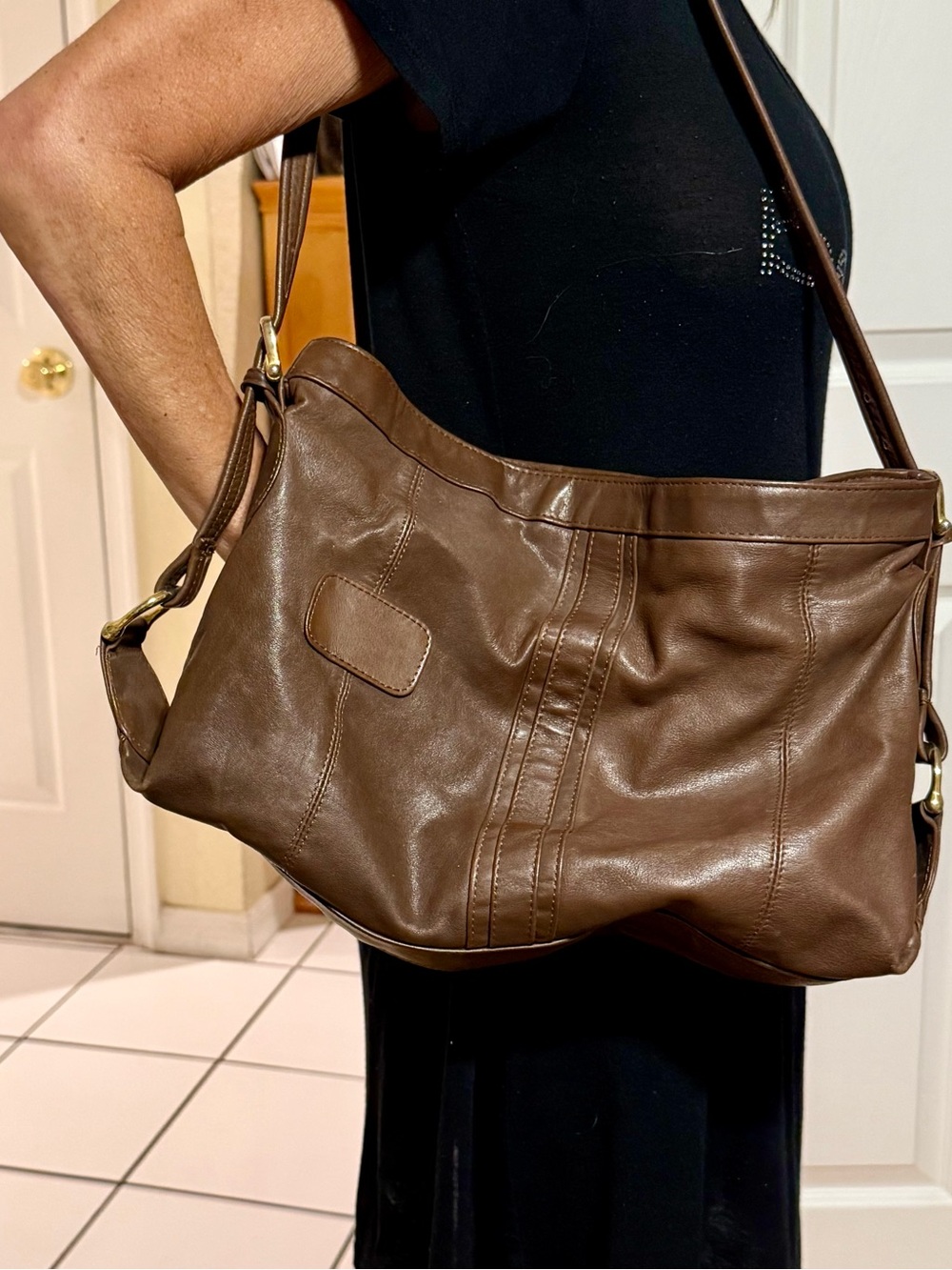Classic Brown Leather Shoulder Bag